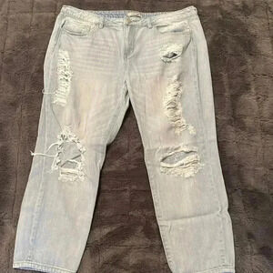 💜💜 Distressed jeans